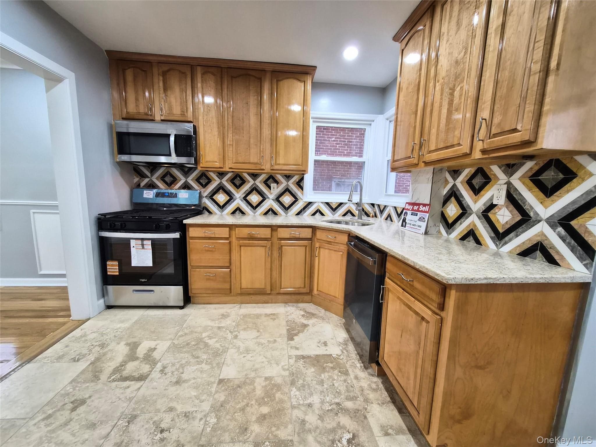 8019 Utopia Parkway thumbnail 6