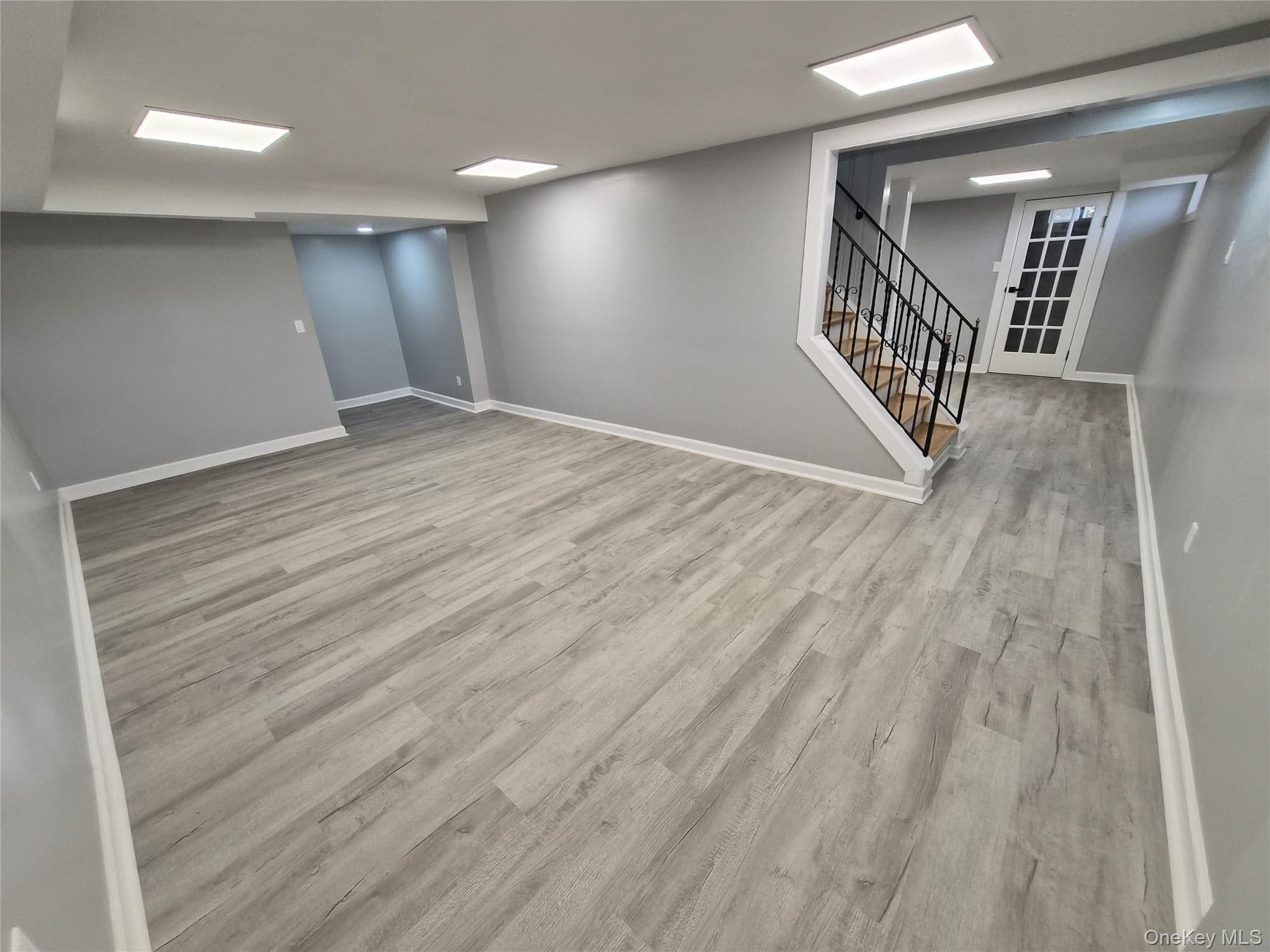 8019 Utopia Parkway thumbnail 32