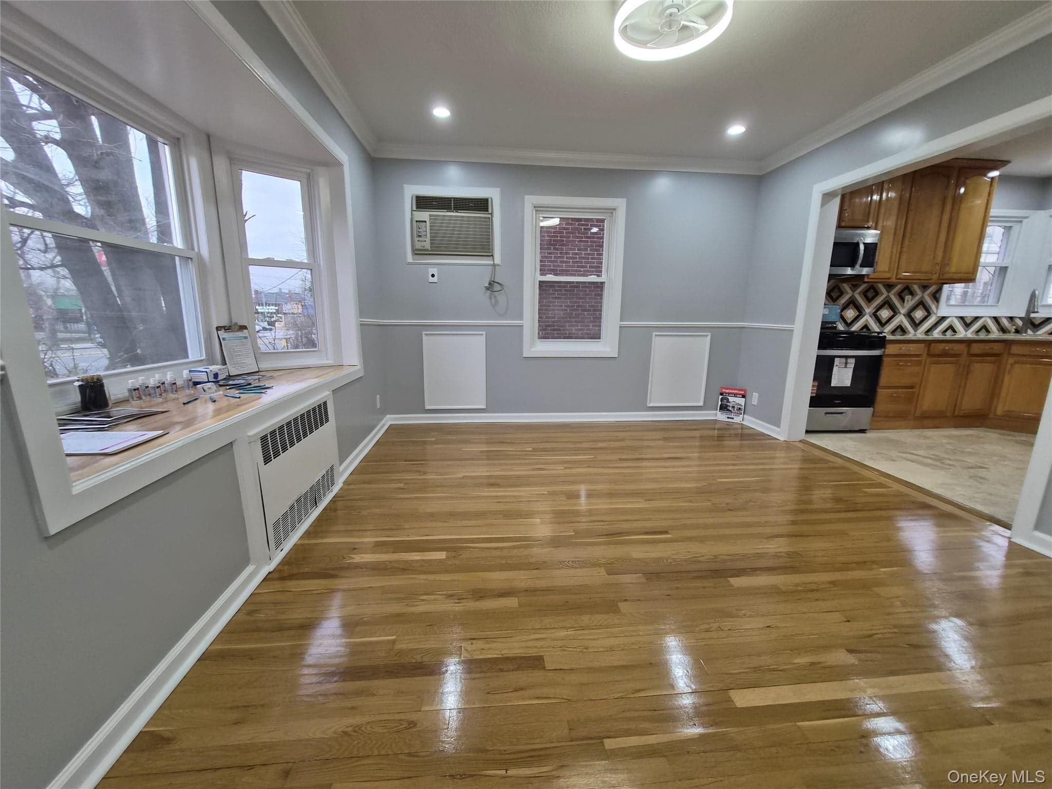 8019 Utopia Parkway thumbnail 11