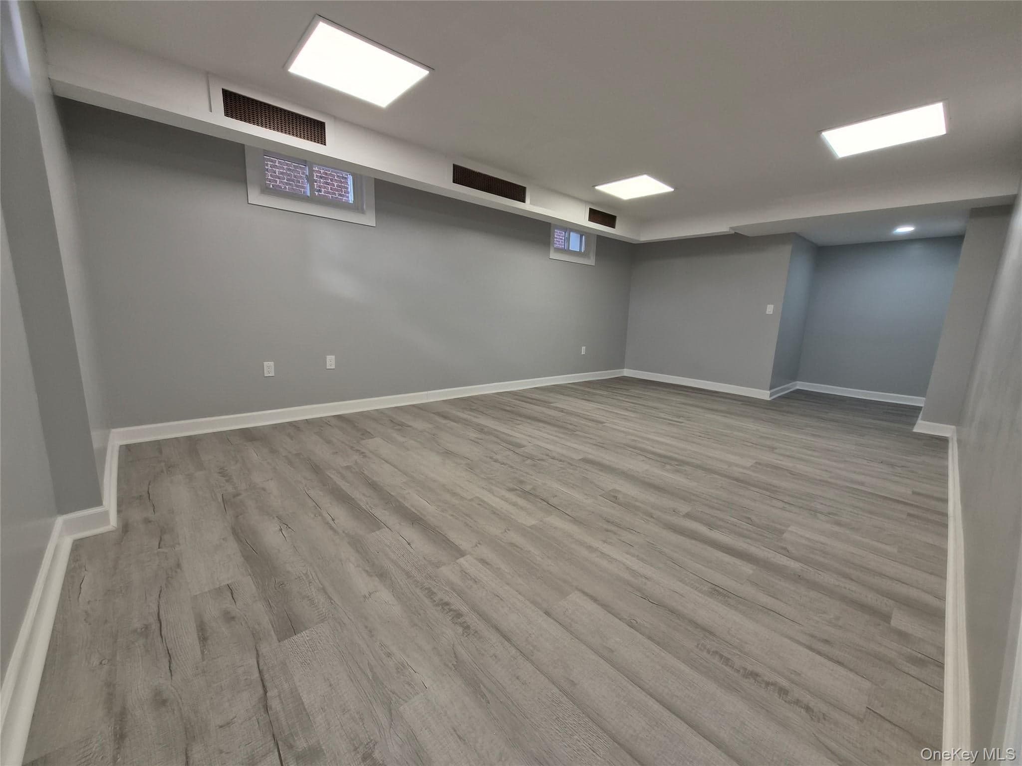8019 Utopia Parkway thumbnail 26