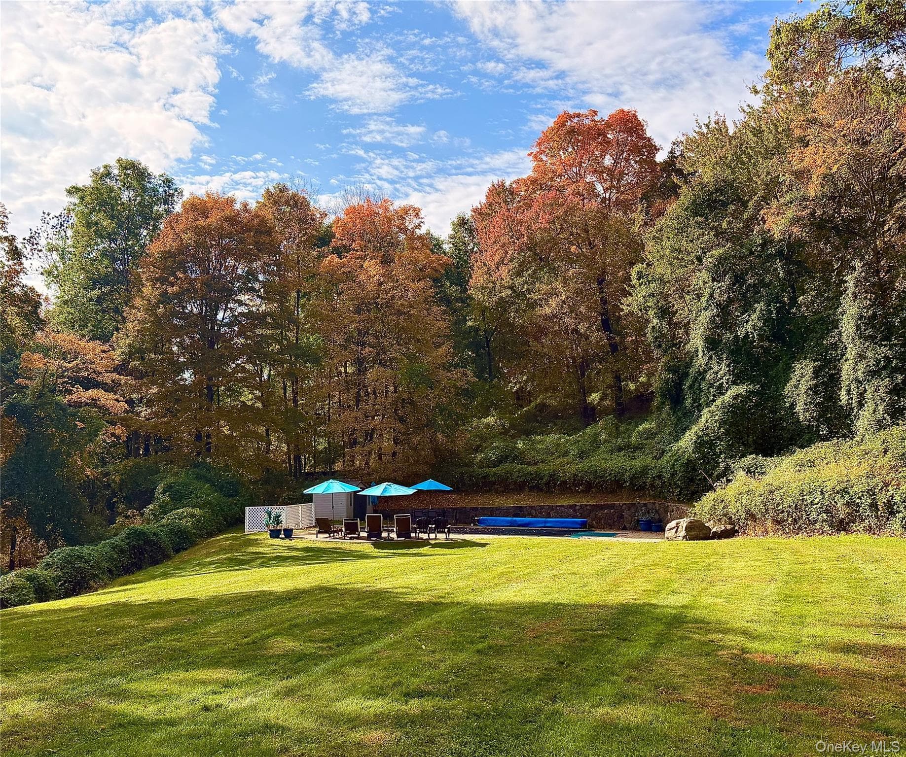 2261 Hunterbrook Road thumbnail 3