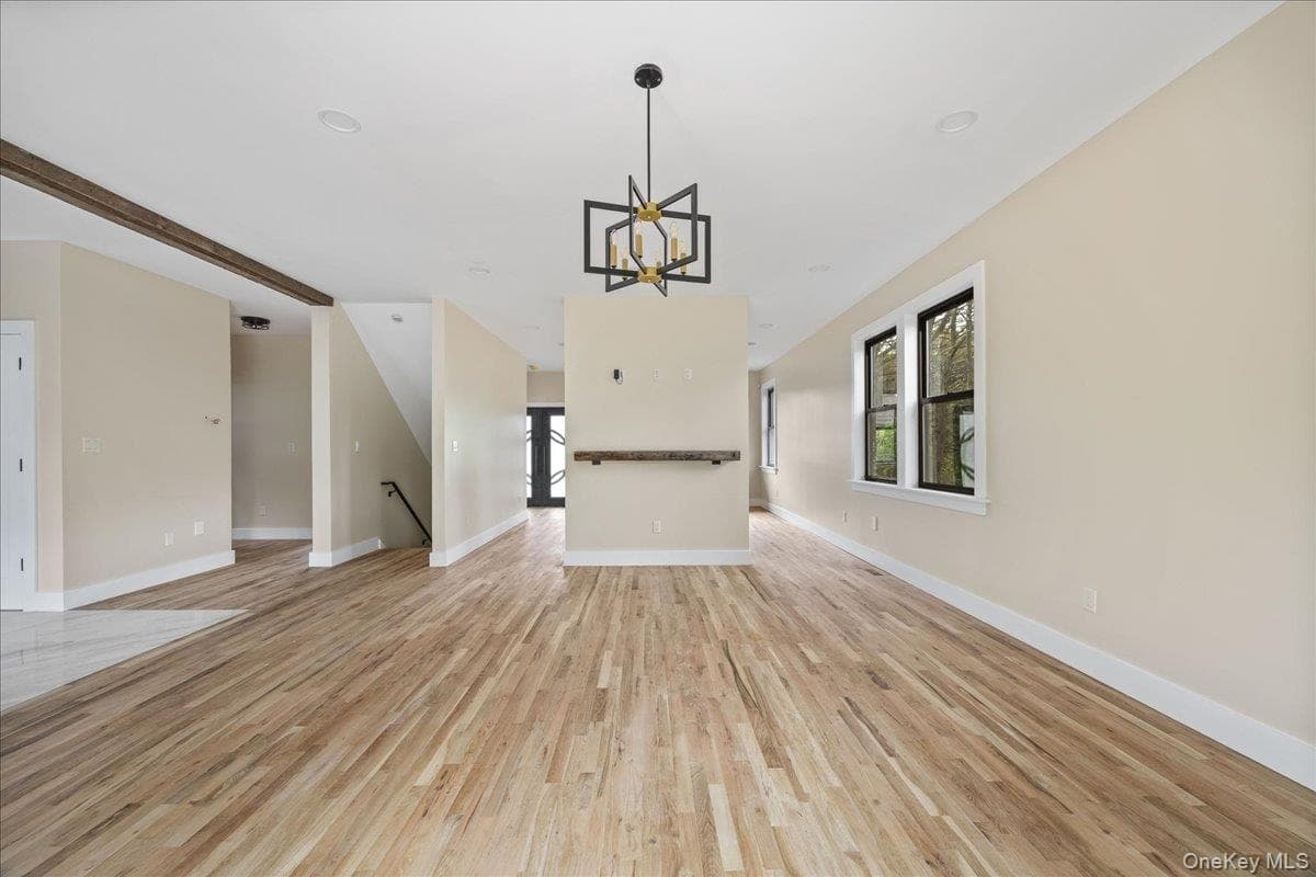 631 N Broadway thumbnail 7
