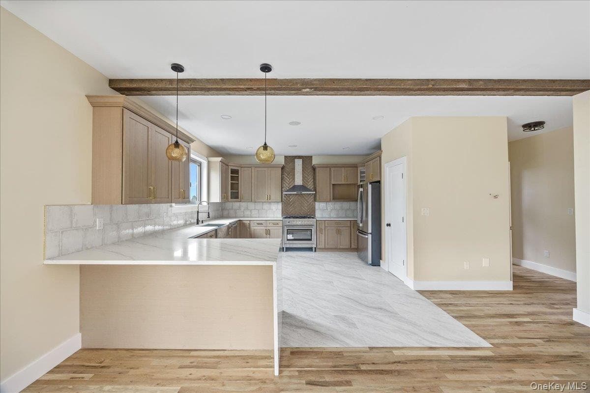 631 N Broadway thumbnail 8