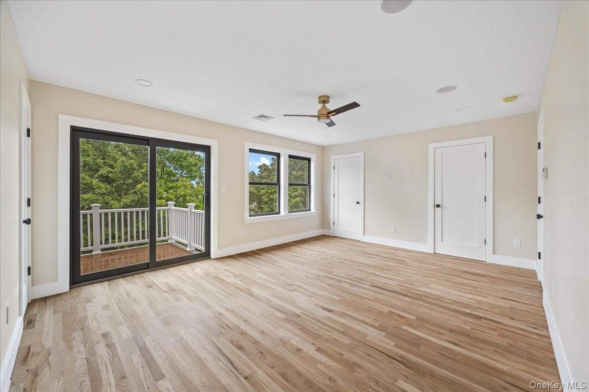 631 N Broadway thumbnail 25