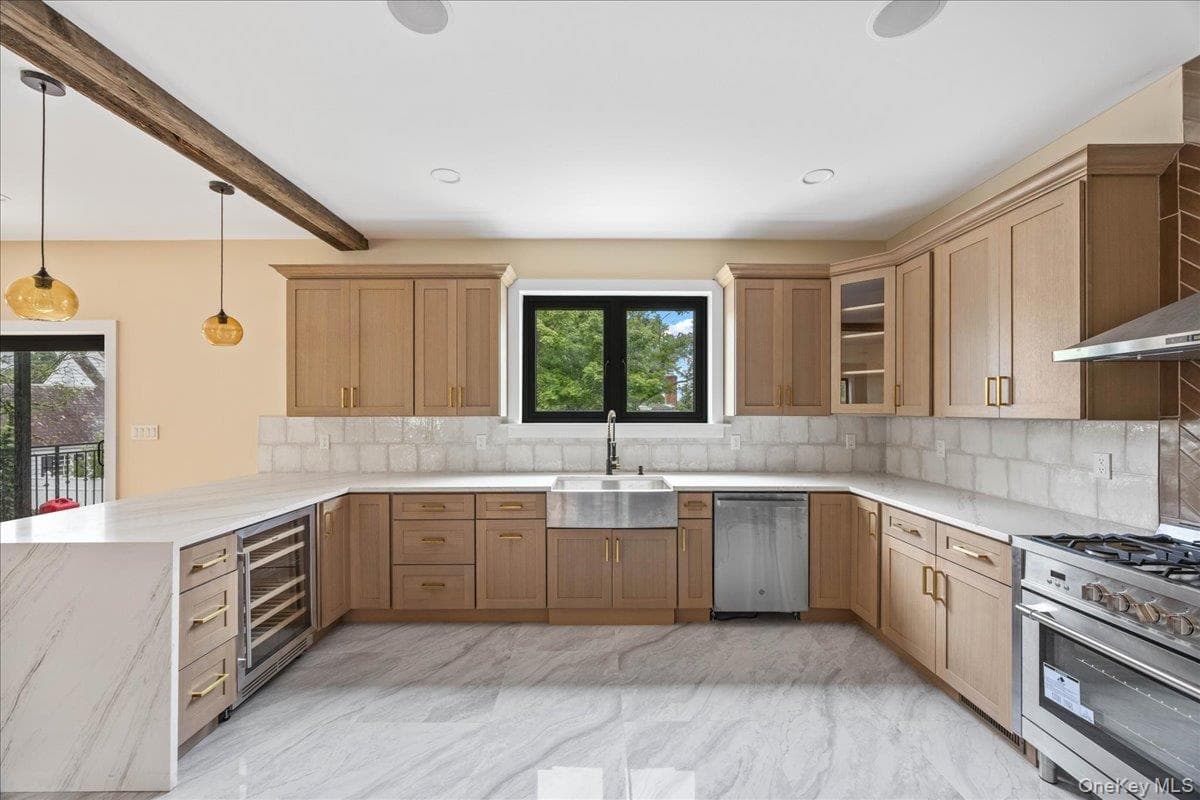 631 N Broadway thumbnail 11