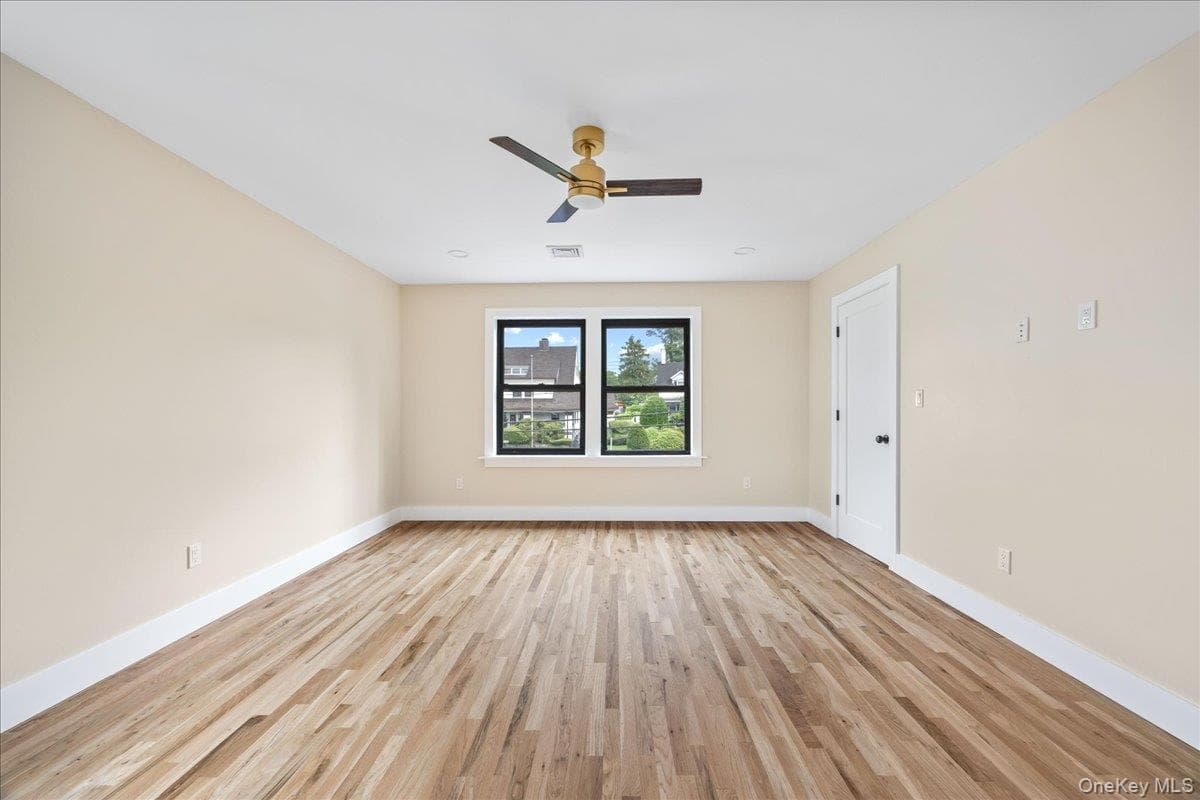 631 N Broadway thumbnail 18