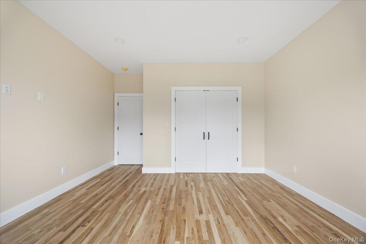 631 N Broadway thumbnail 14