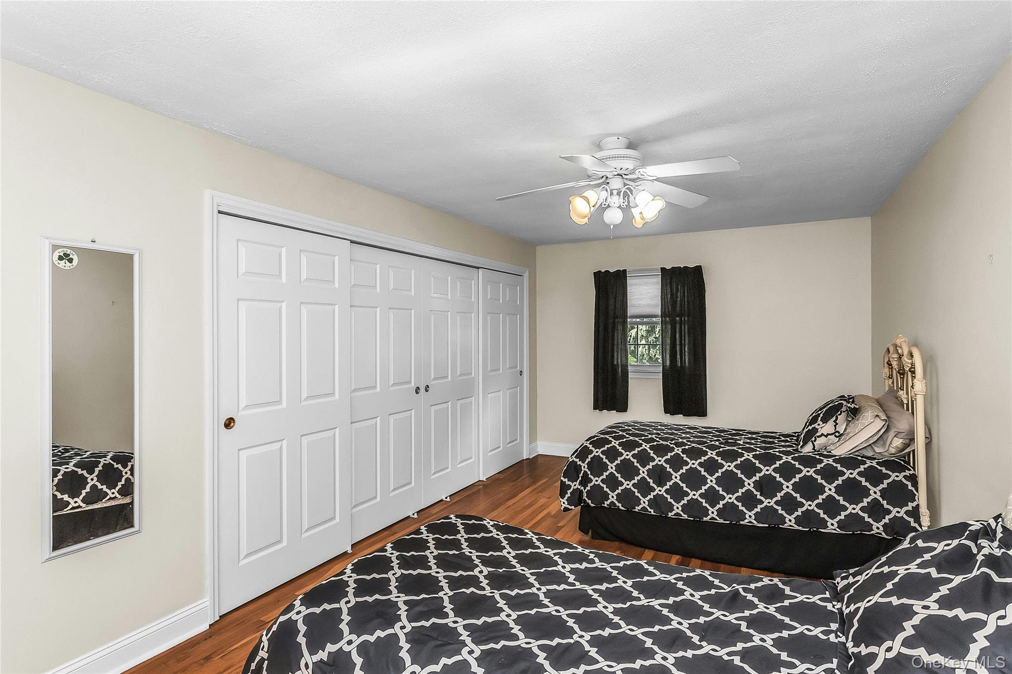 8 Lenmore Drive thumbnail 21