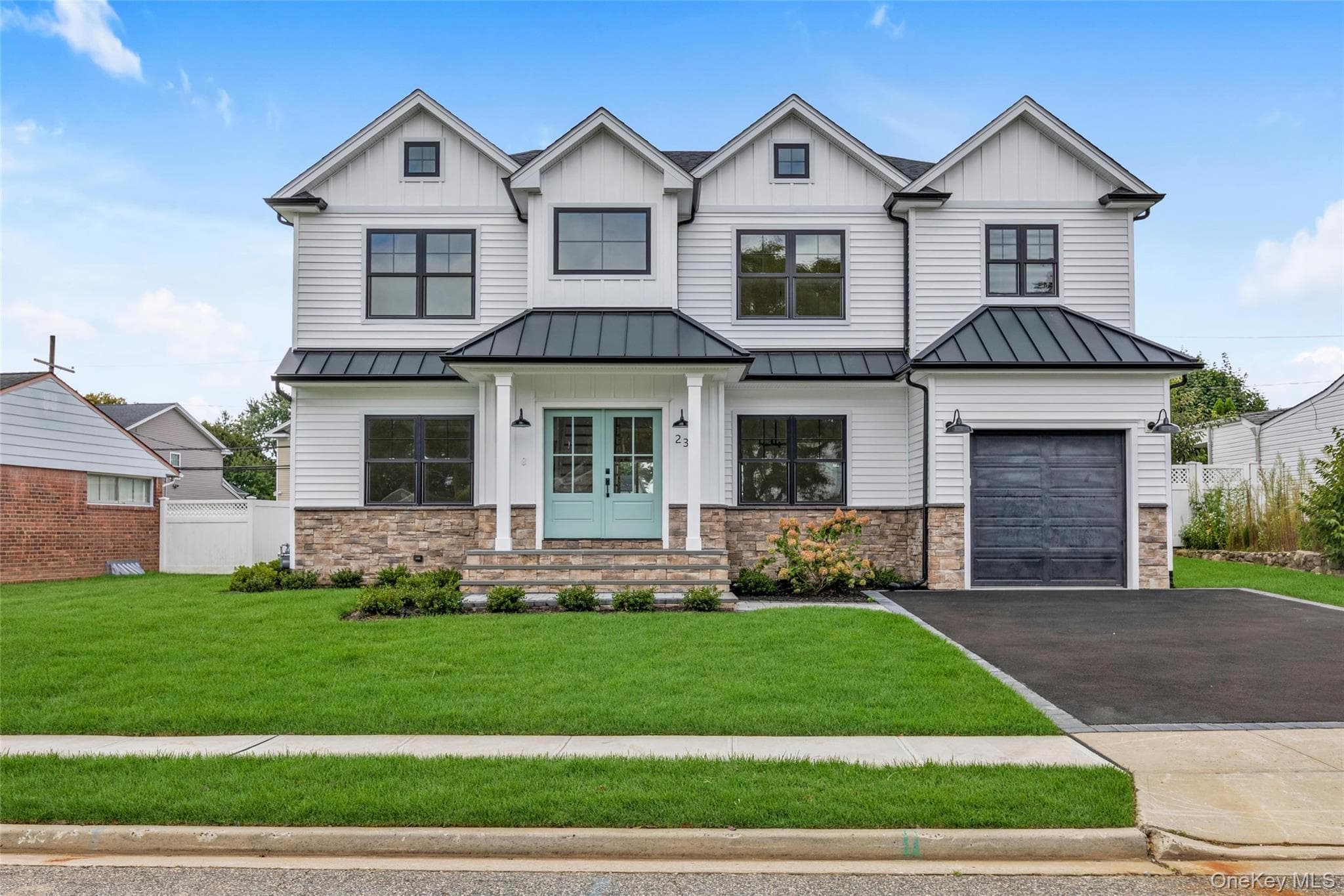 23 Garden Circle photo 1