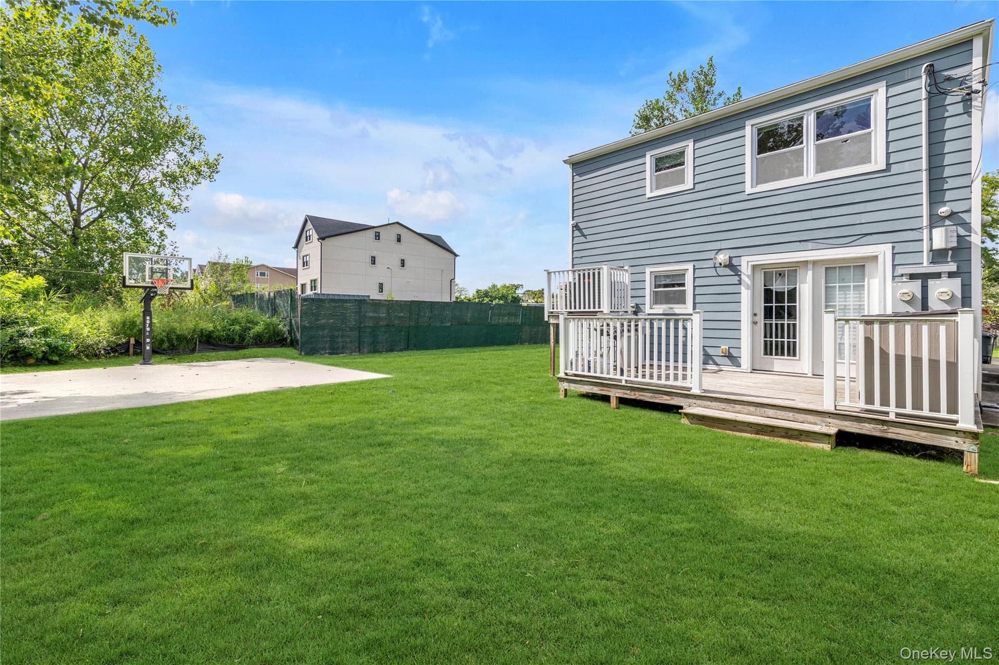 647 Jarvis Avenue thumbnail 27