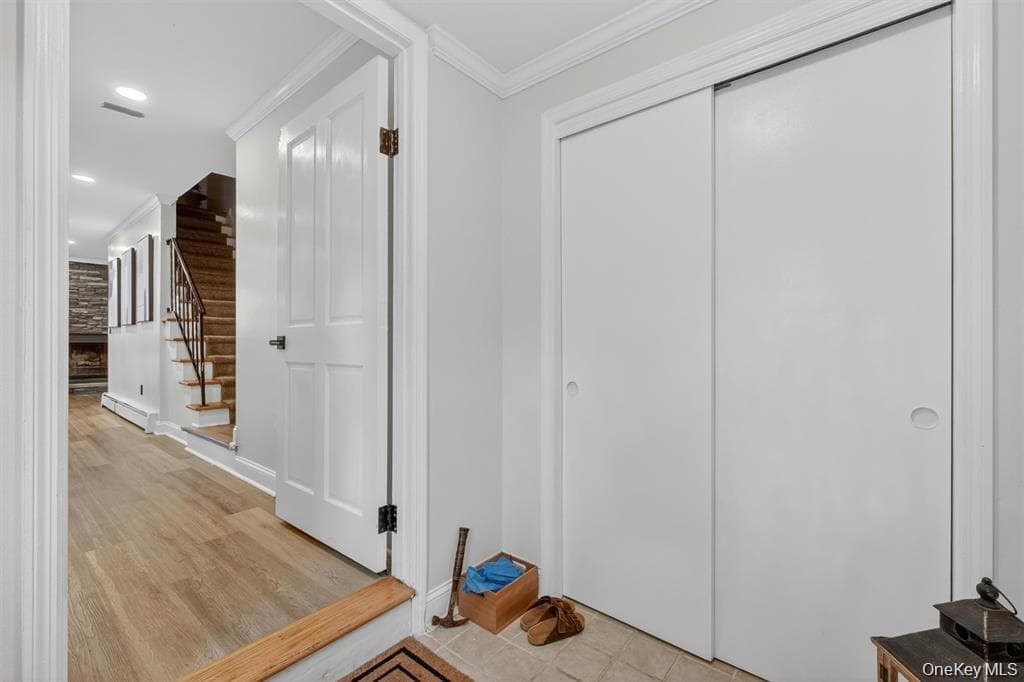 1 Merrywood Road thumbnail 9