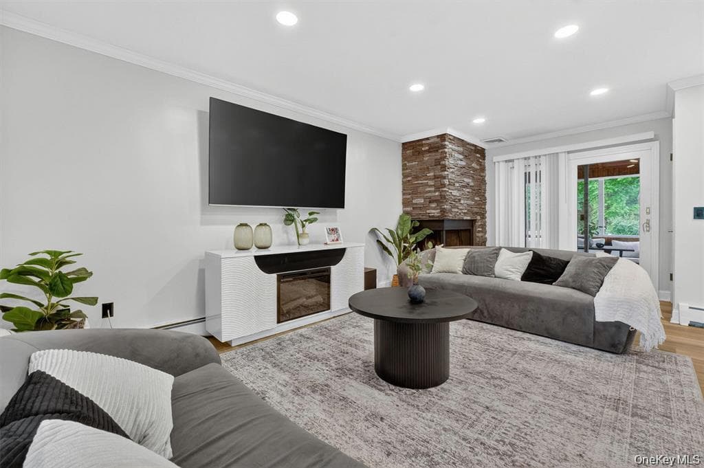 1 Merrywood Road thumbnail 13