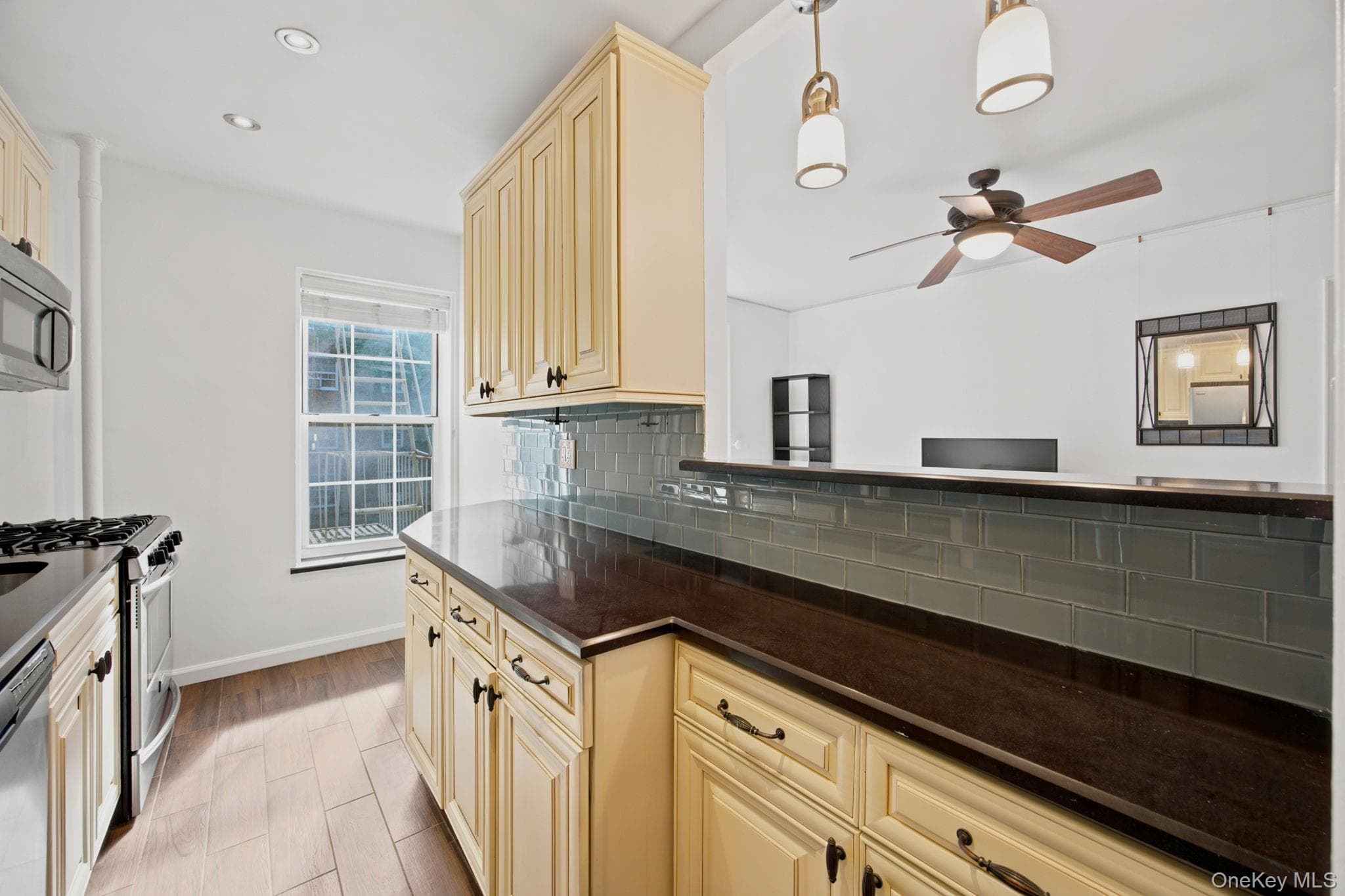 51-34 30th Avenue Unit: 4P thumbnail 4