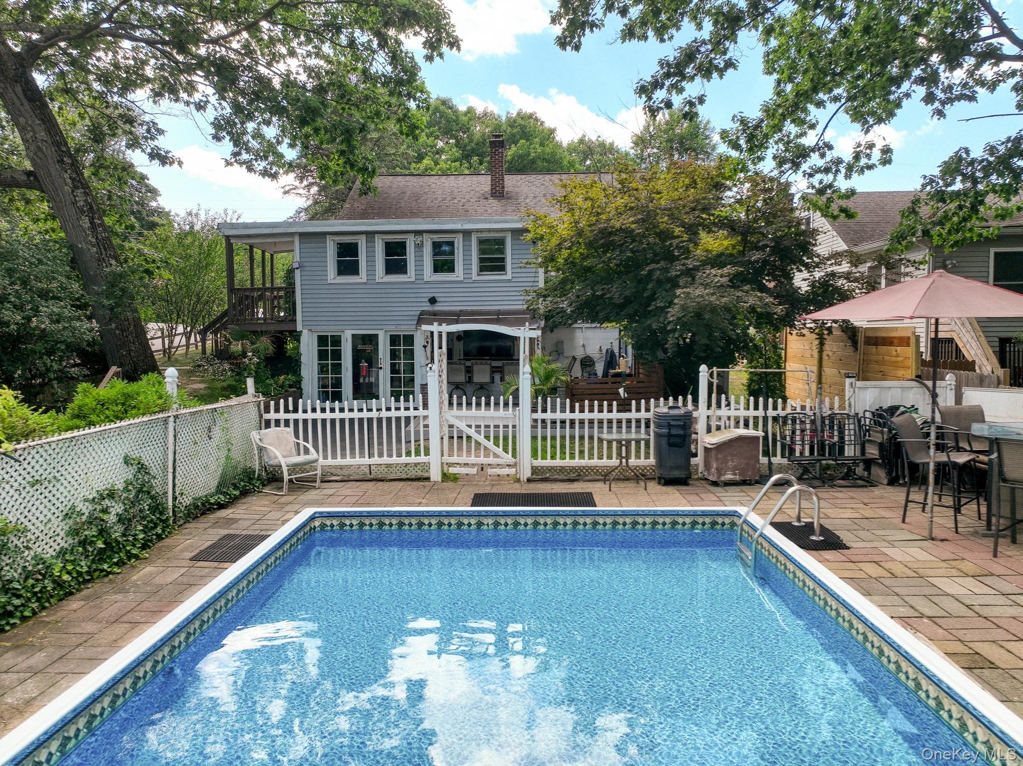 64 Crestwood Boulevard thumbnail 37