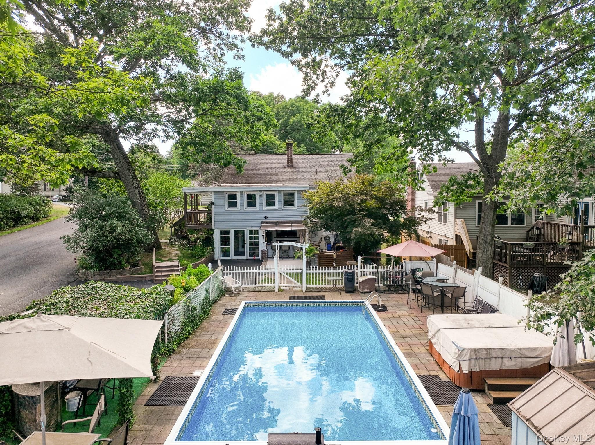 64 Crestwood Boulevard thumbnail 4