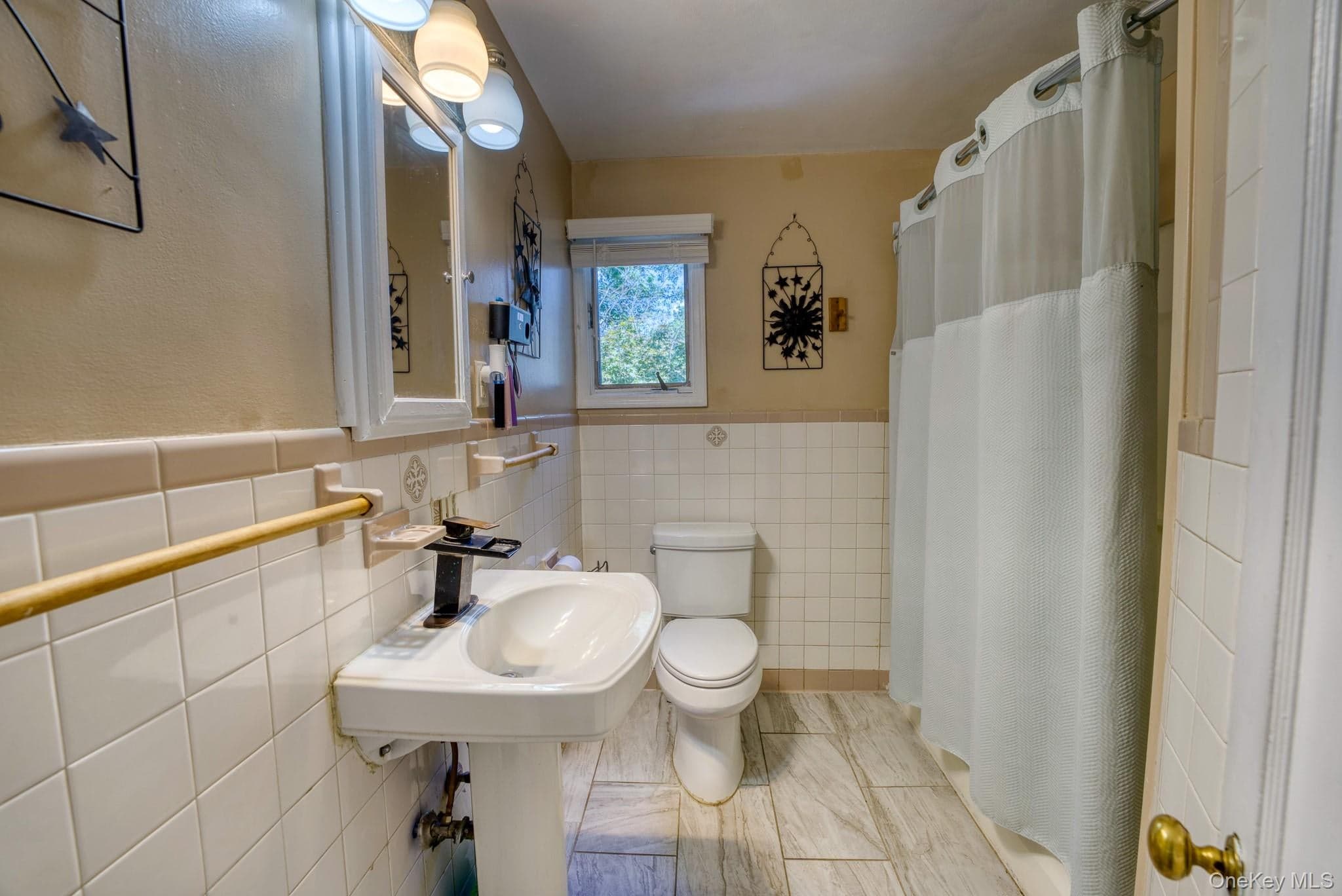 64 Crestwood Boulevard thumbnail 20