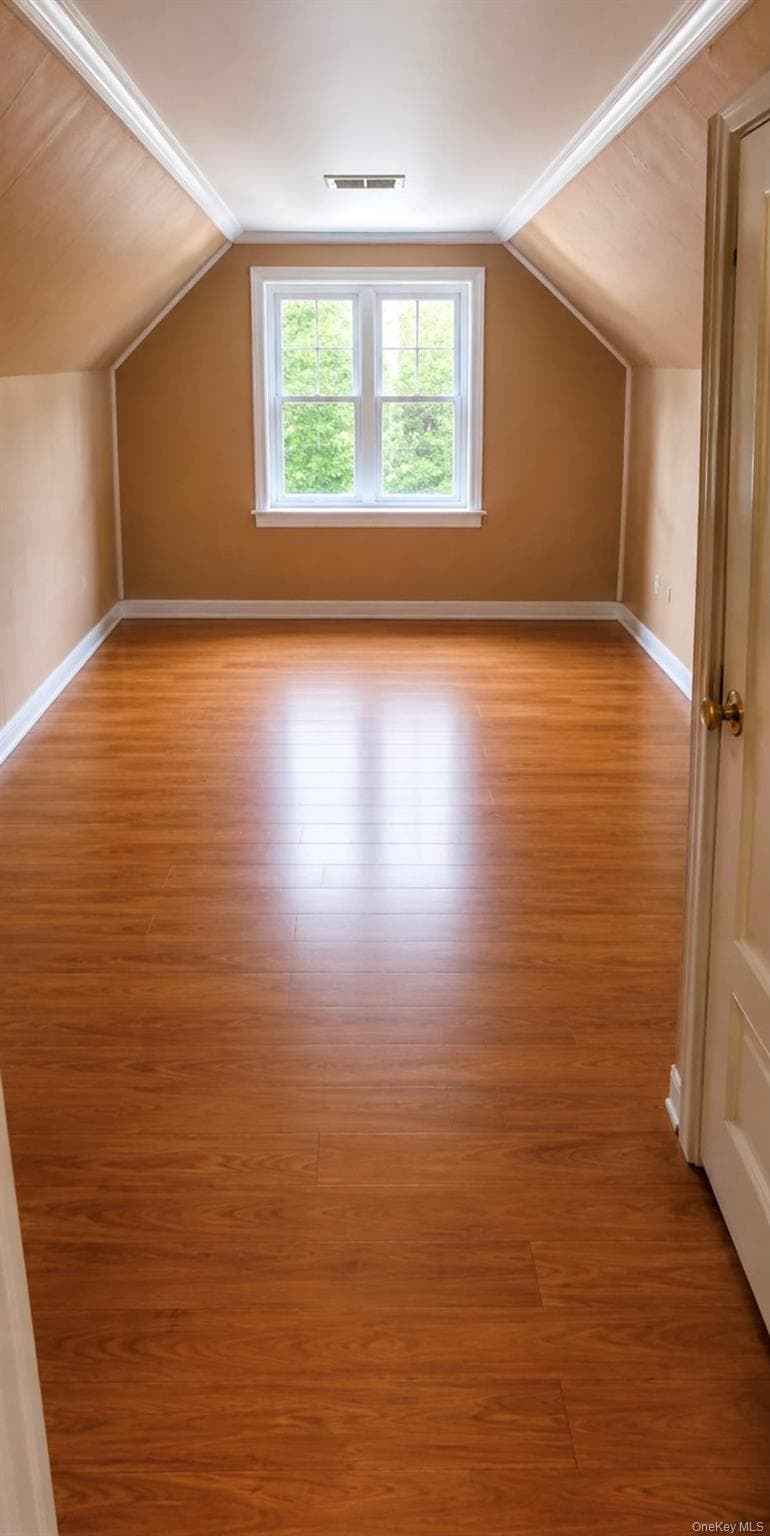 64 Crestwood Boulevard thumbnail 19