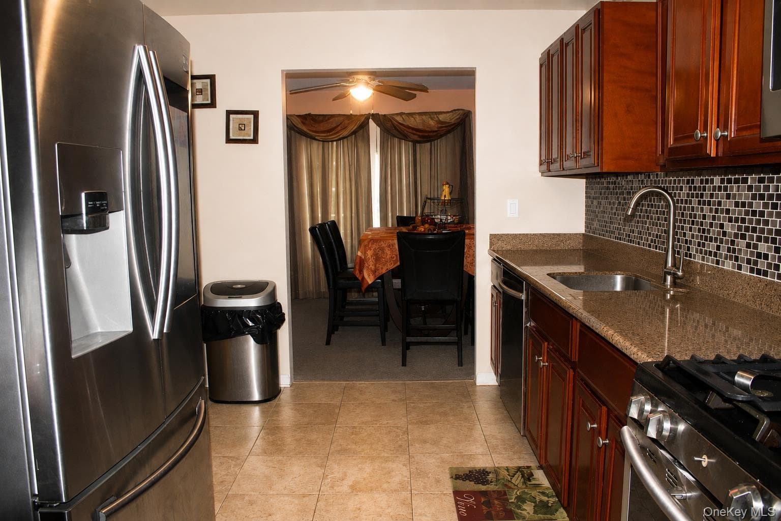 12853 Brookville Boulevard thumbnail 10