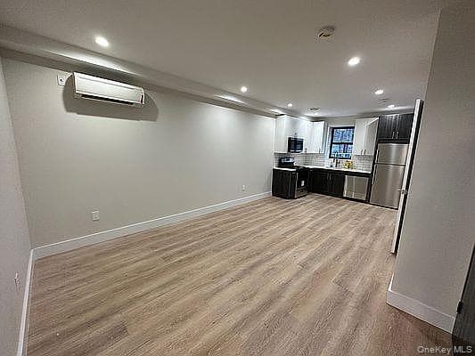 76 Rockaway Avenue thumbnail 18
