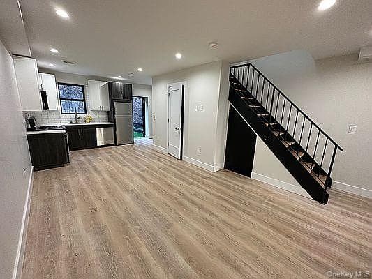 76 Rockaway Avenue thumbnail 19