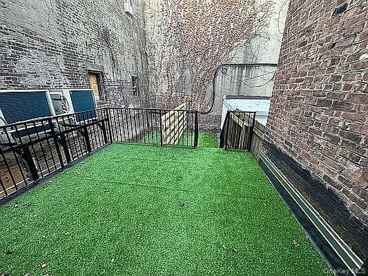 76 Rockaway Avenue thumbnail 21