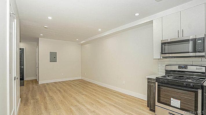 76 Rockaway Avenue thumbnail 45