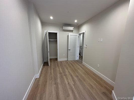 76 Rockaway Avenue thumbnail 34