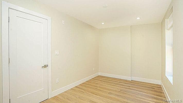 76 Rockaway Avenue thumbnail 37