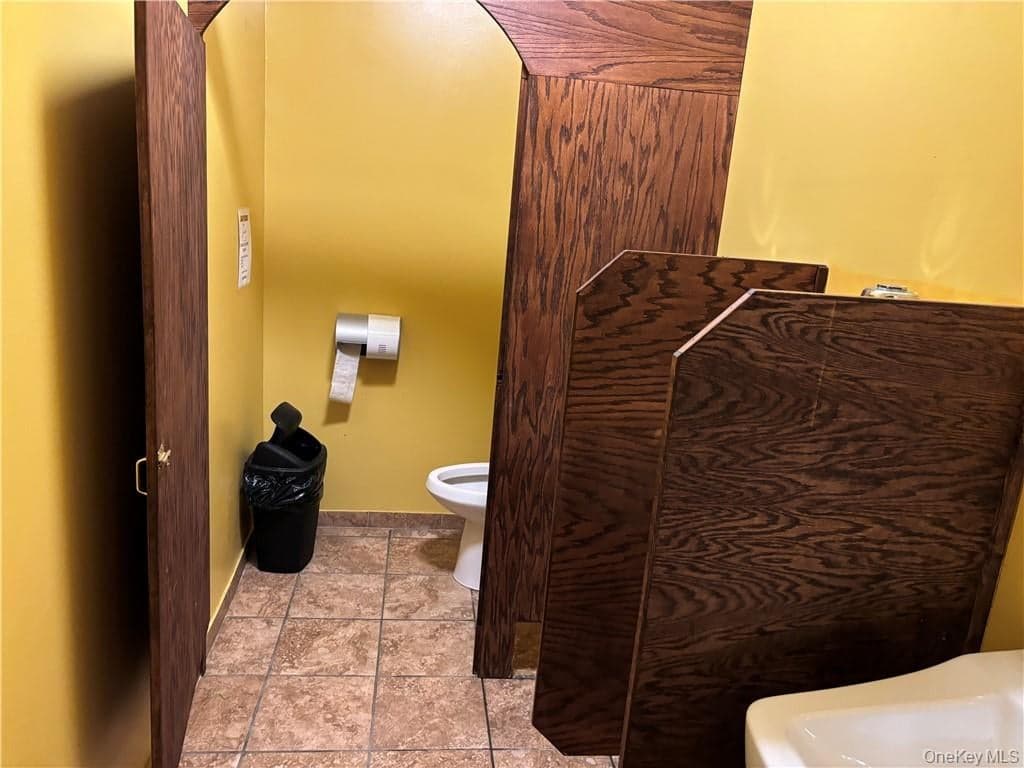 7909 Albany Post Road thumbnail 18