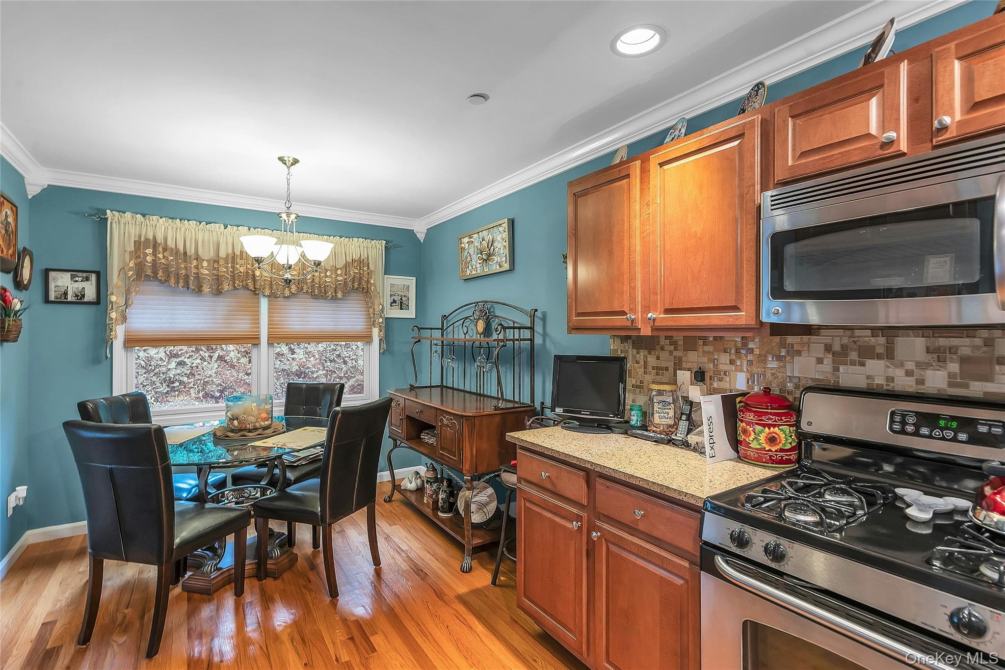 176 Merrick Road Unit: 10 thumbnail 17