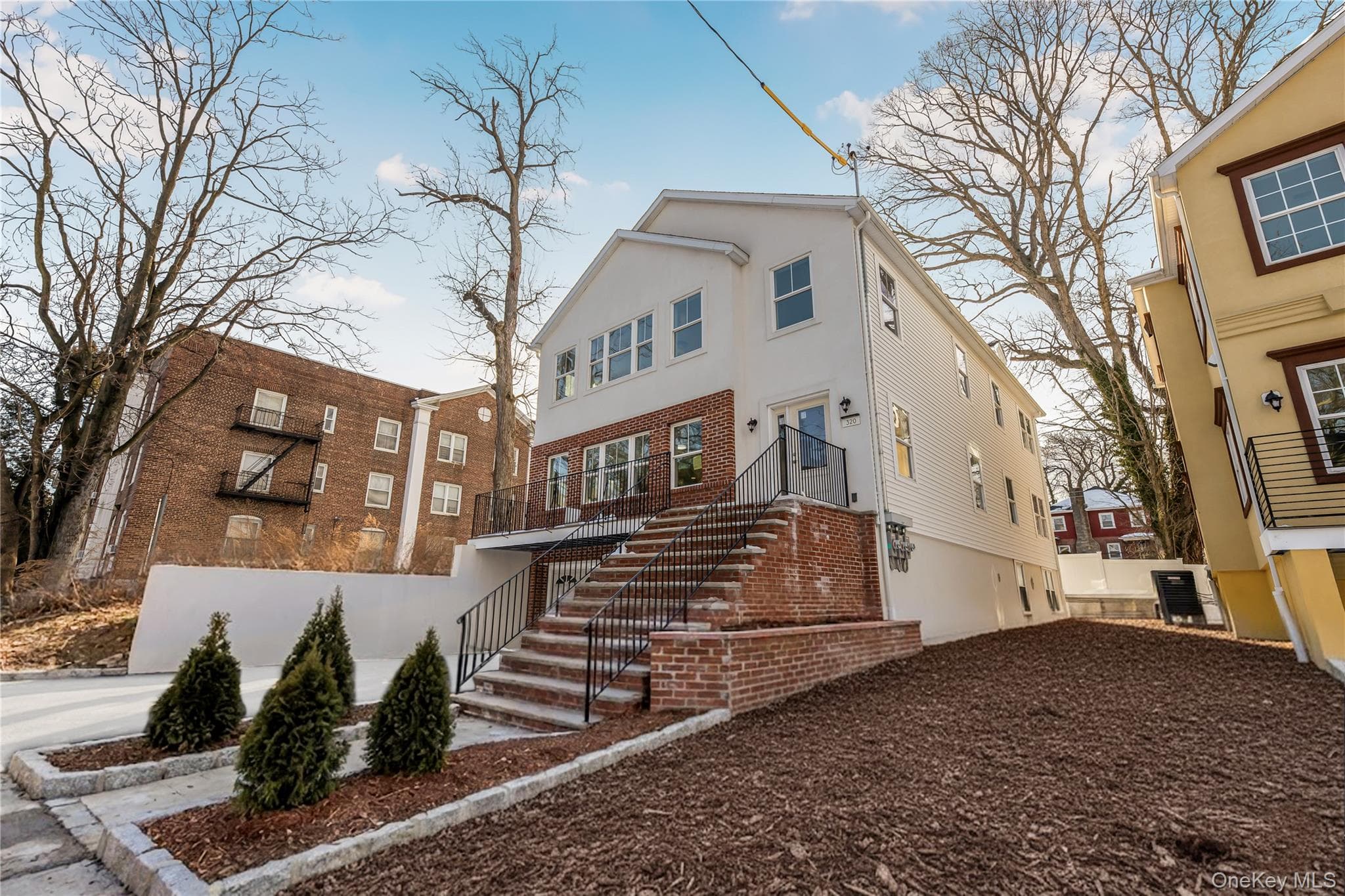 320 E 4th Street thumbnail 21