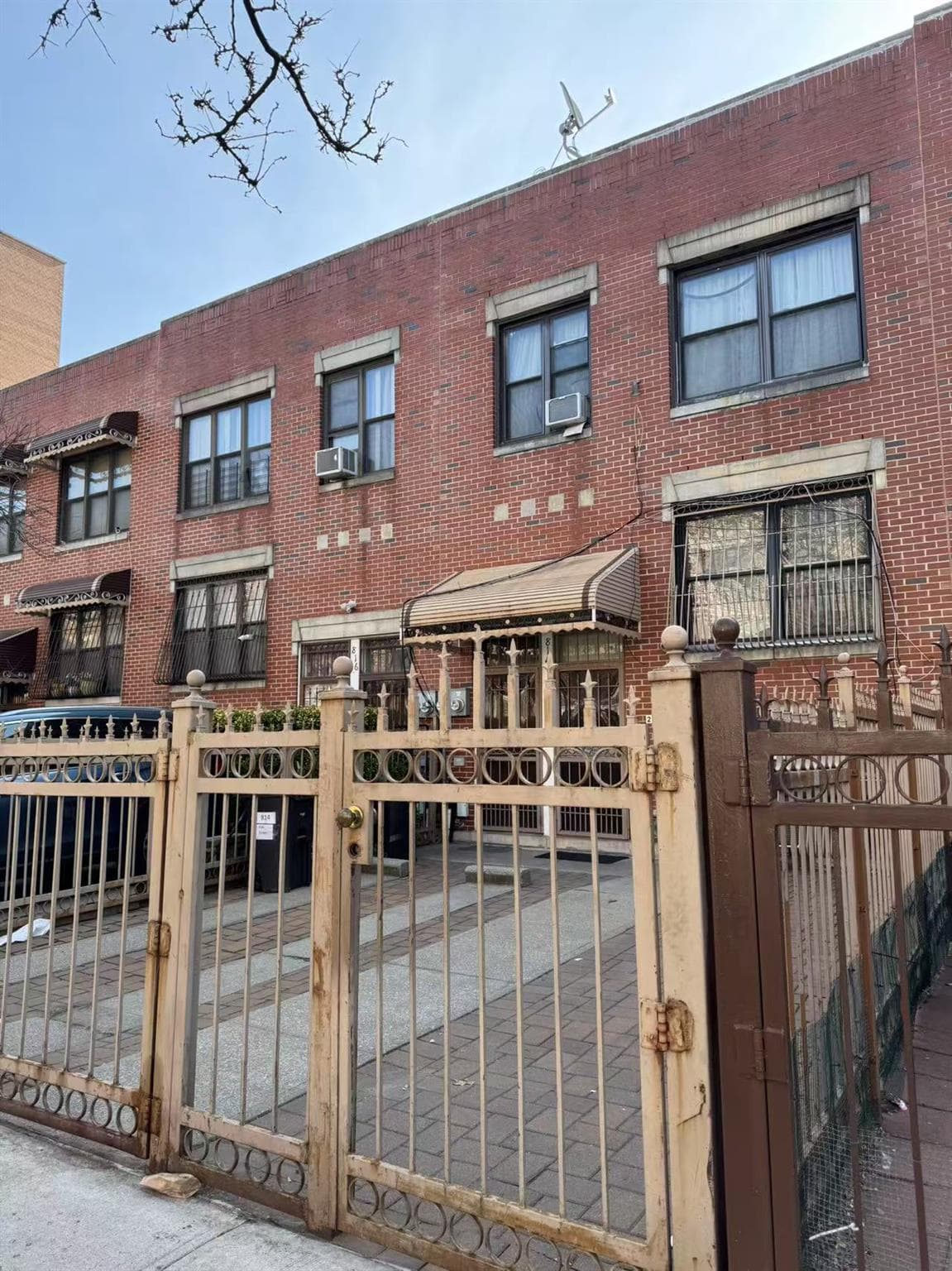 814 Fox Street thumbnail 3