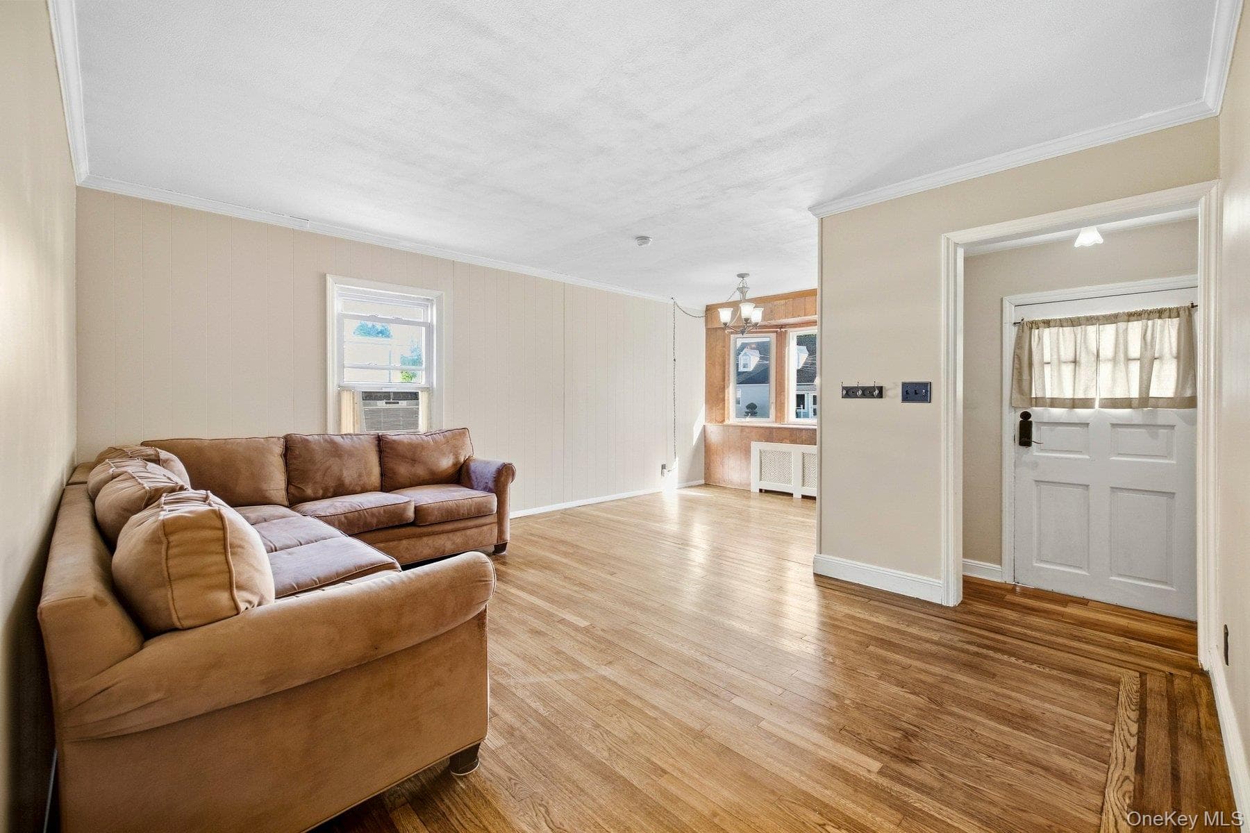 837 Edward Street thumbnail 9