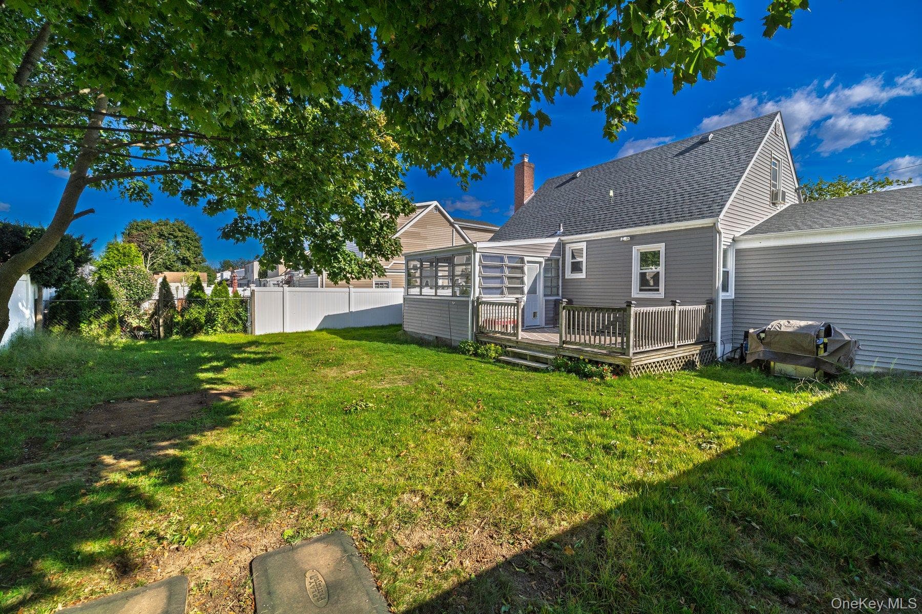 837 Edward Street thumbnail 8