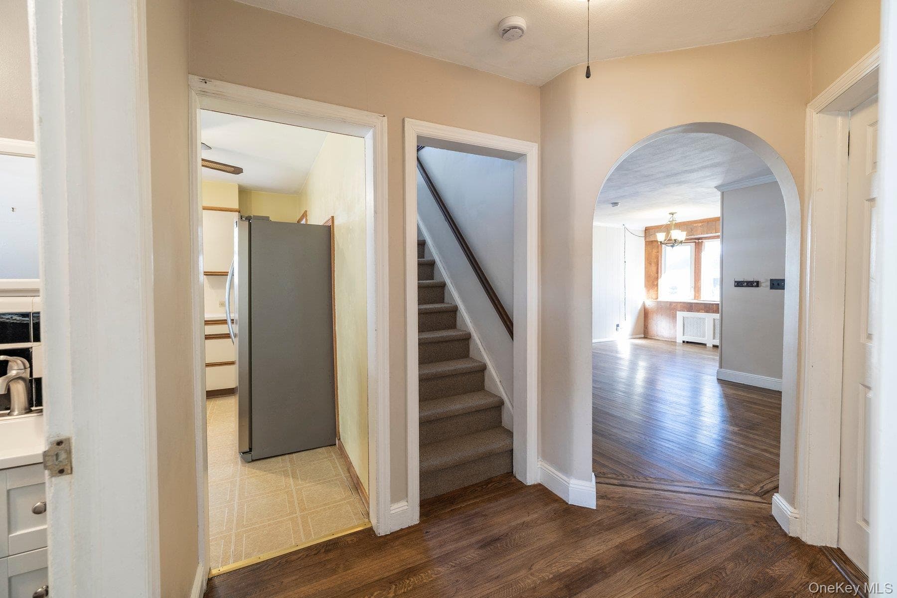 837 Edward Street thumbnail 11