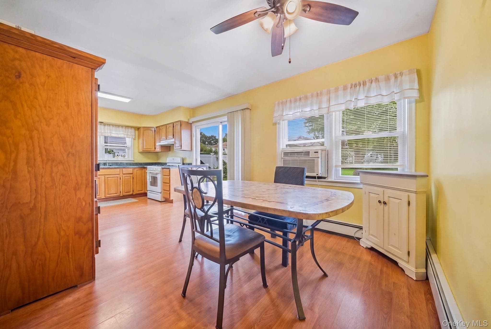 2906 Court Street thumbnail 10