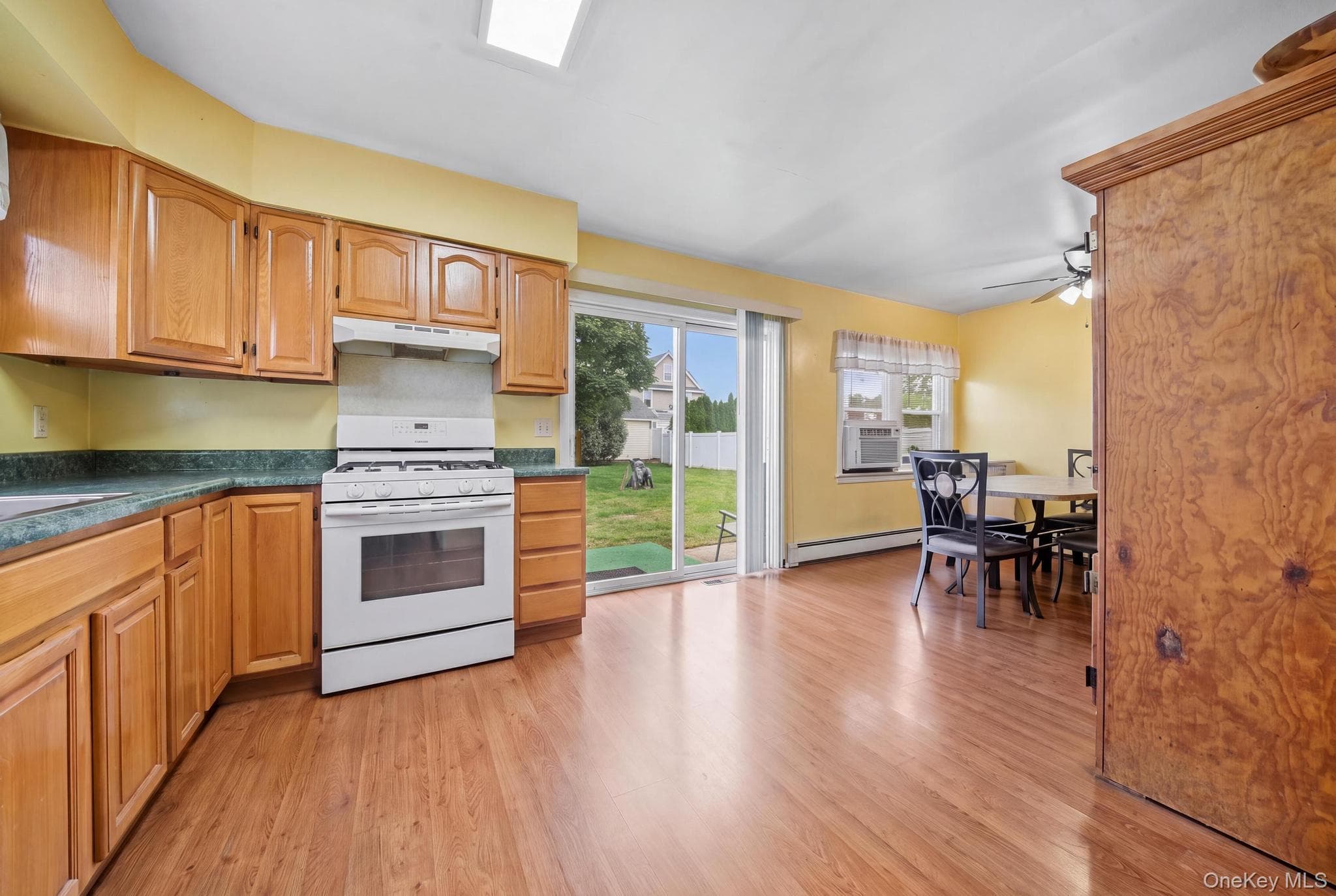 2906 Court Street thumbnail 7
