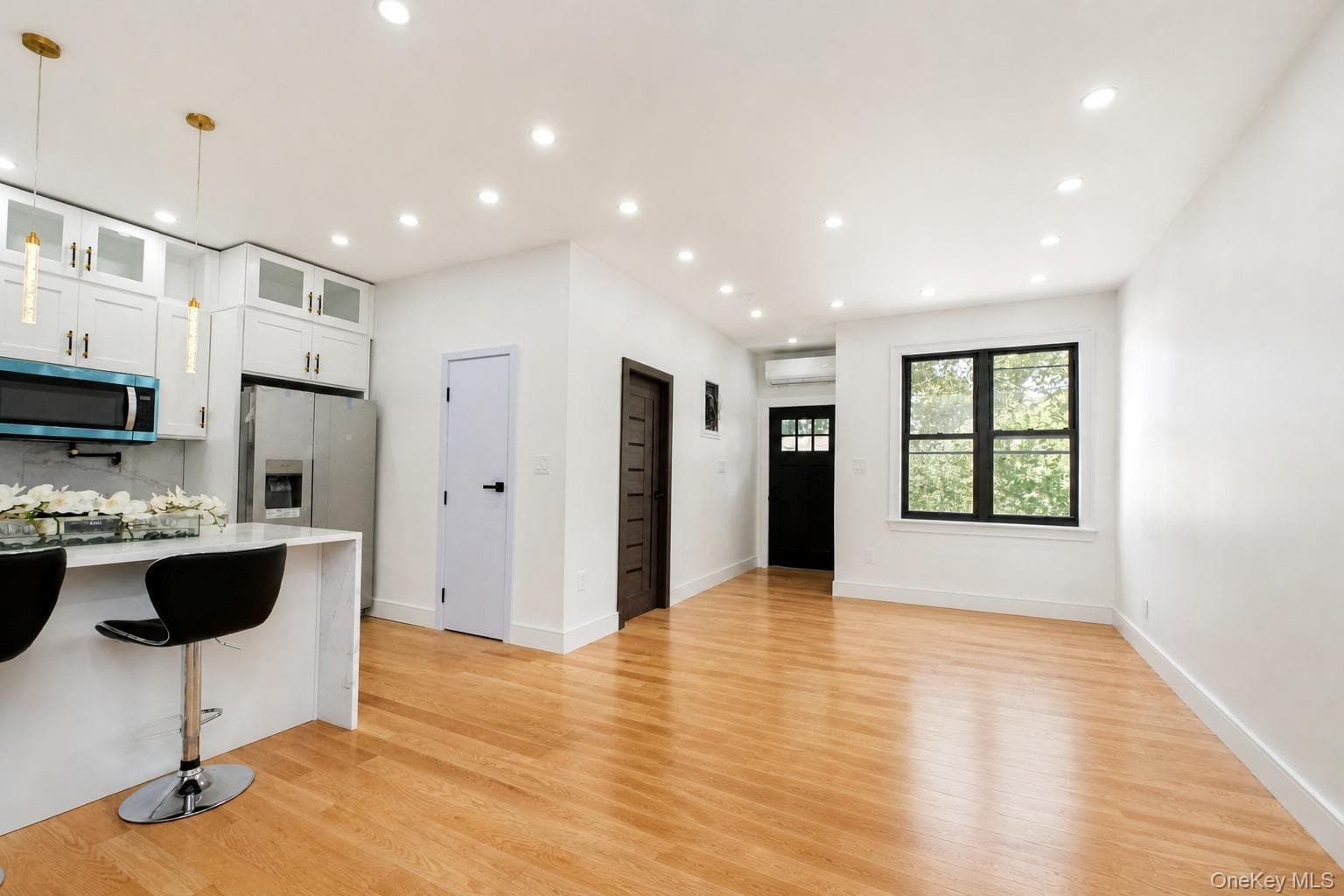1194 Albany Avenue thumbnail 8