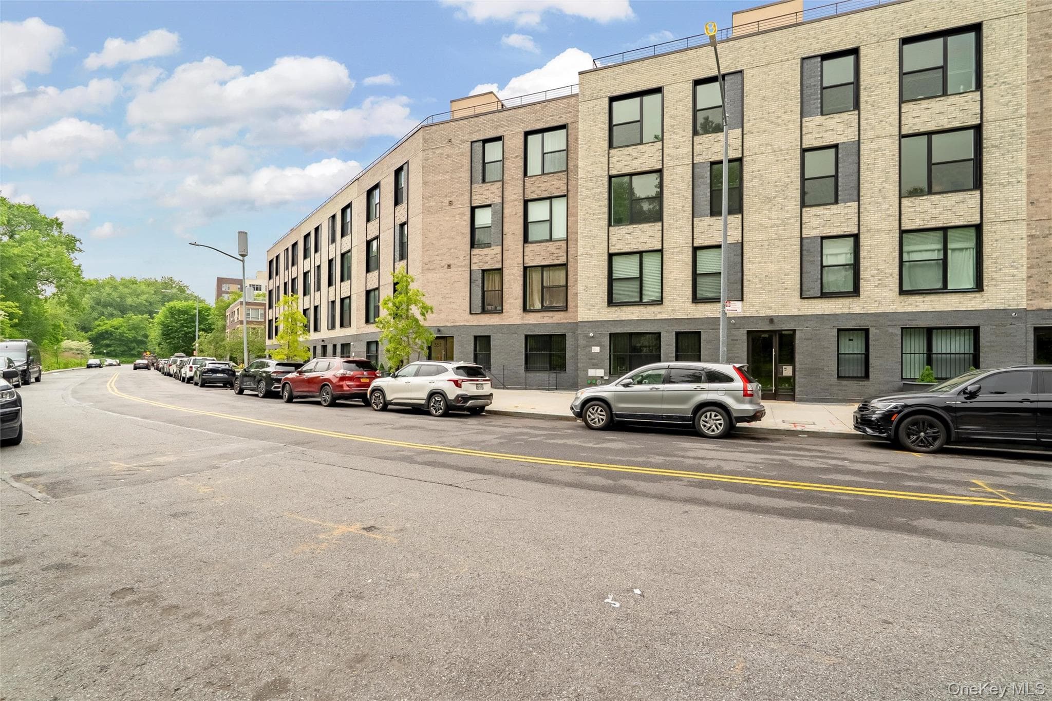 1739 Lacombe Avenue Unit: 1B, Bronx