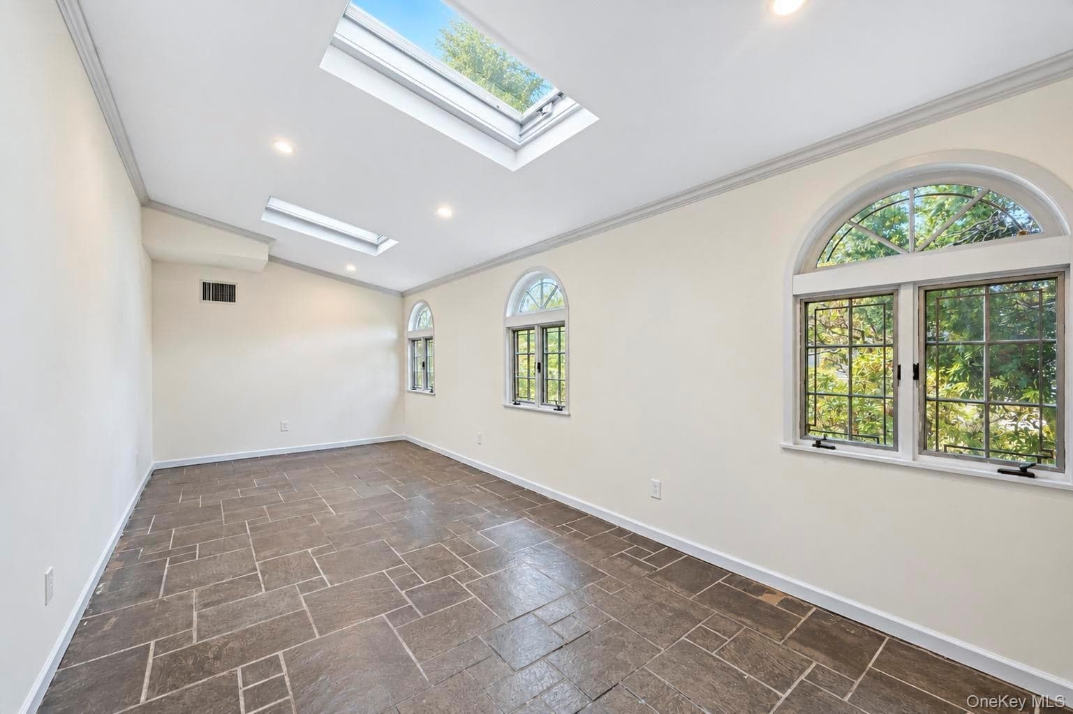 118 Baker Hill Road thumbnail 10
