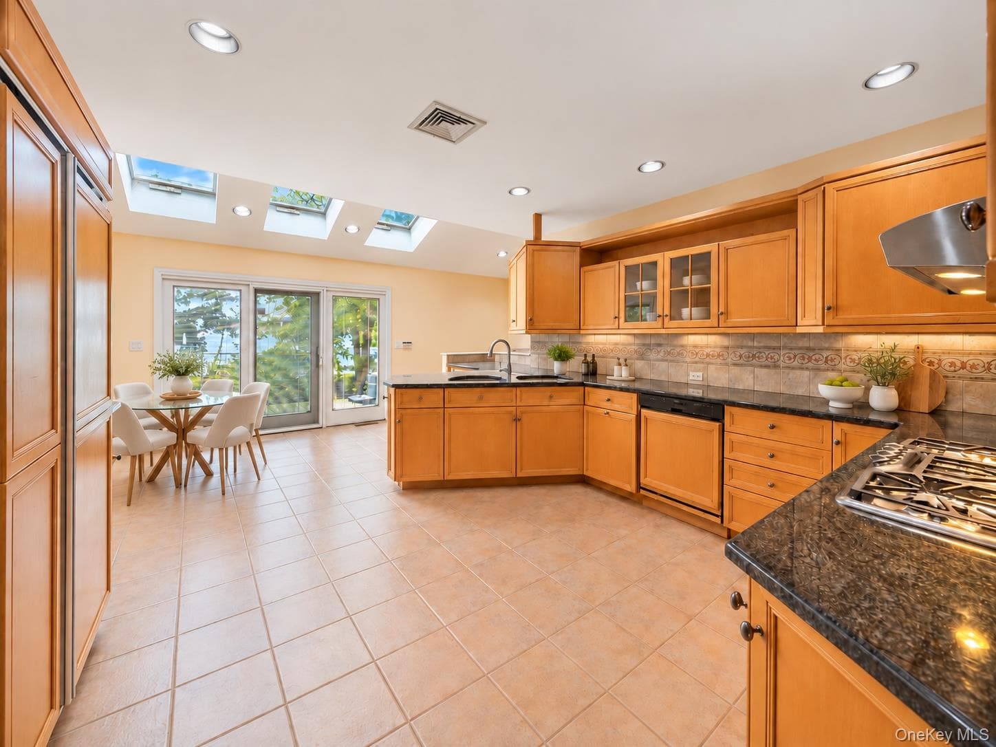 118 Baker Hill Road thumbnail 12