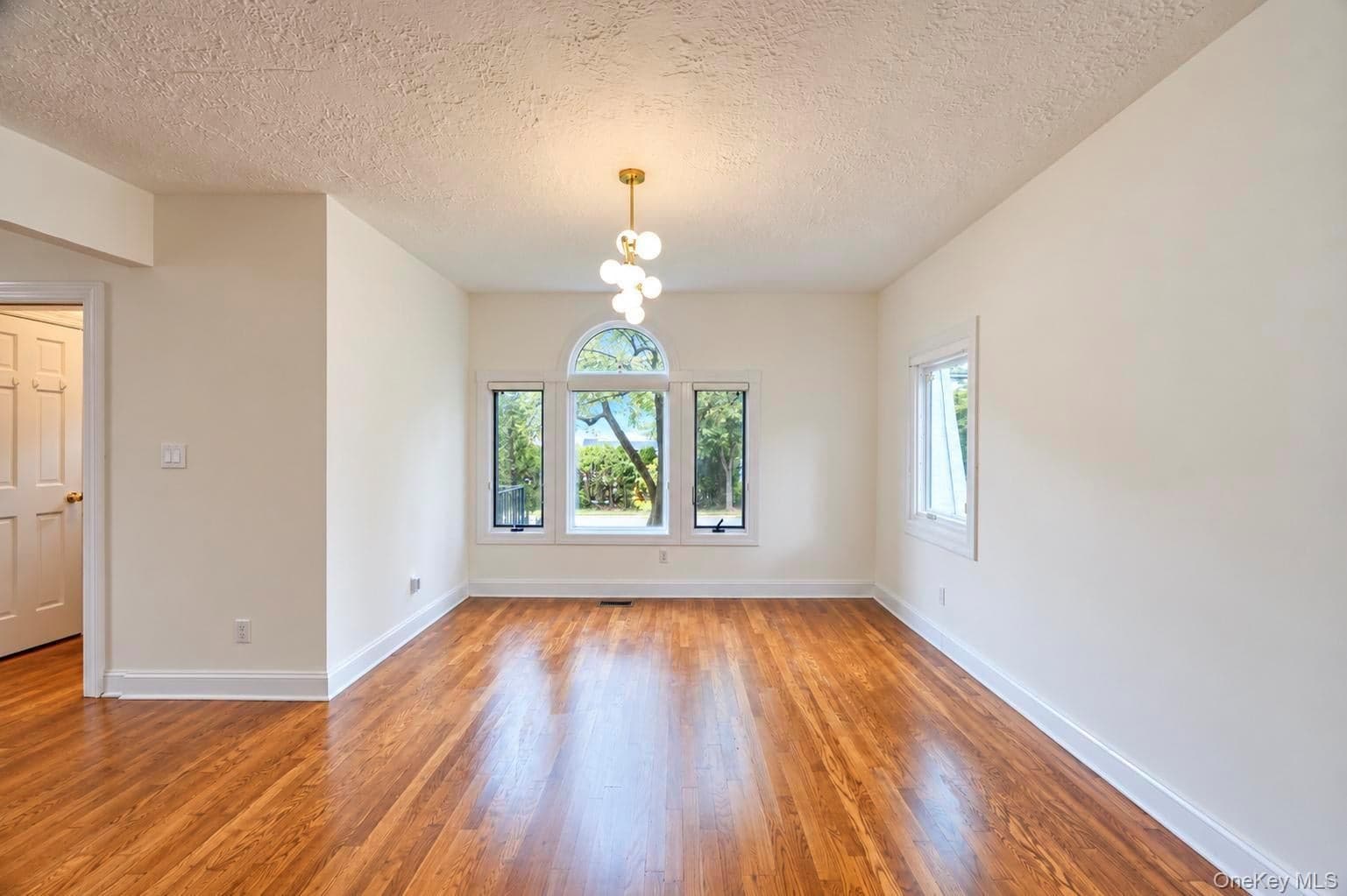 118 Baker Hill Road thumbnail 5