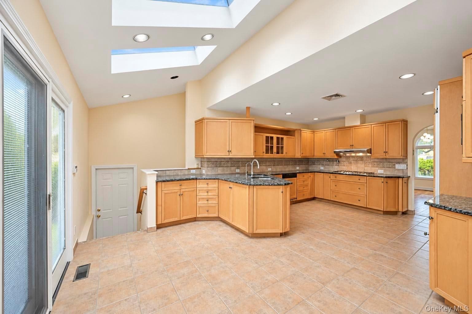 118 Baker Hill Road thumbnail 16