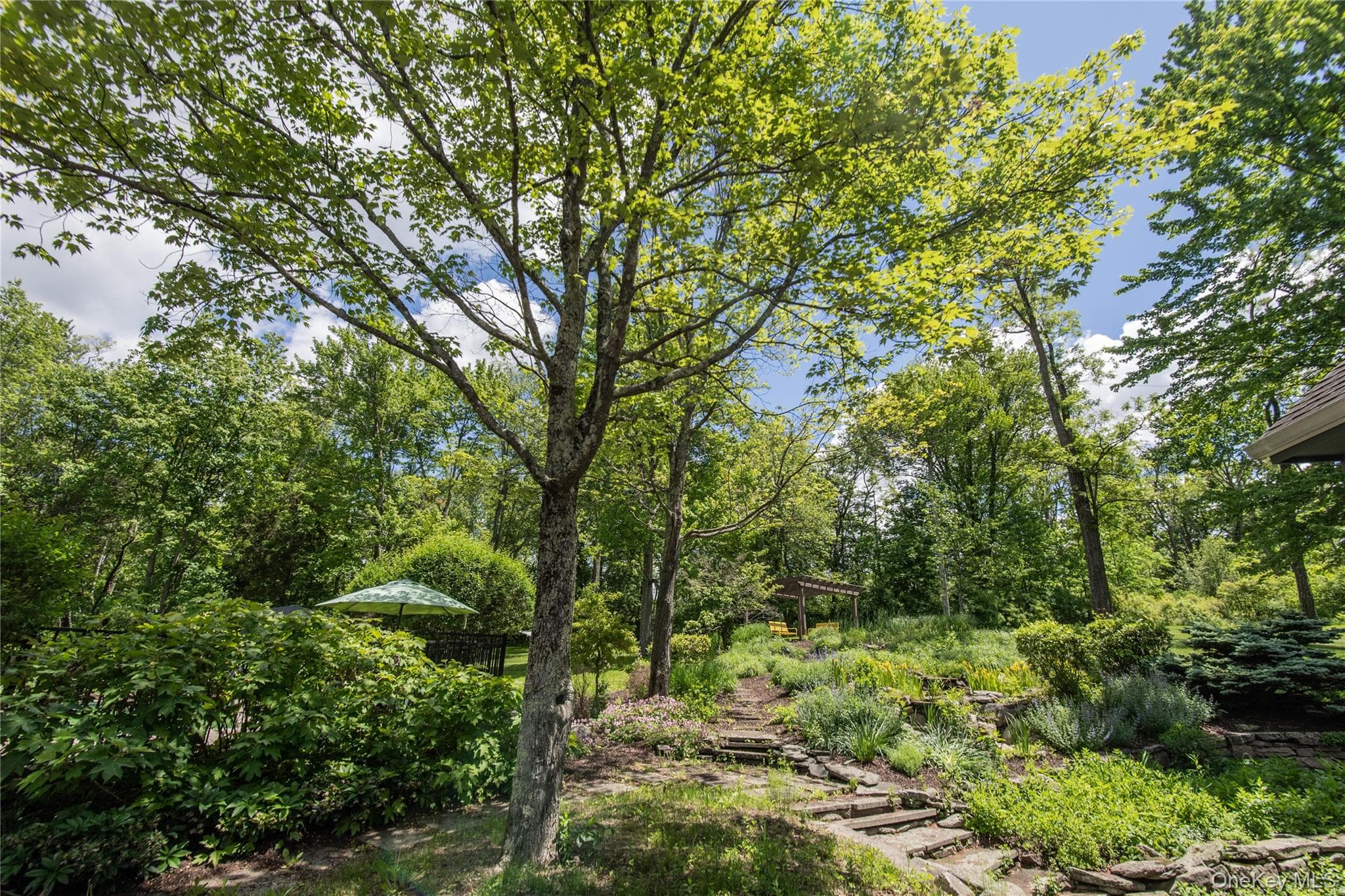 136 Rombout Road thumbnail 30