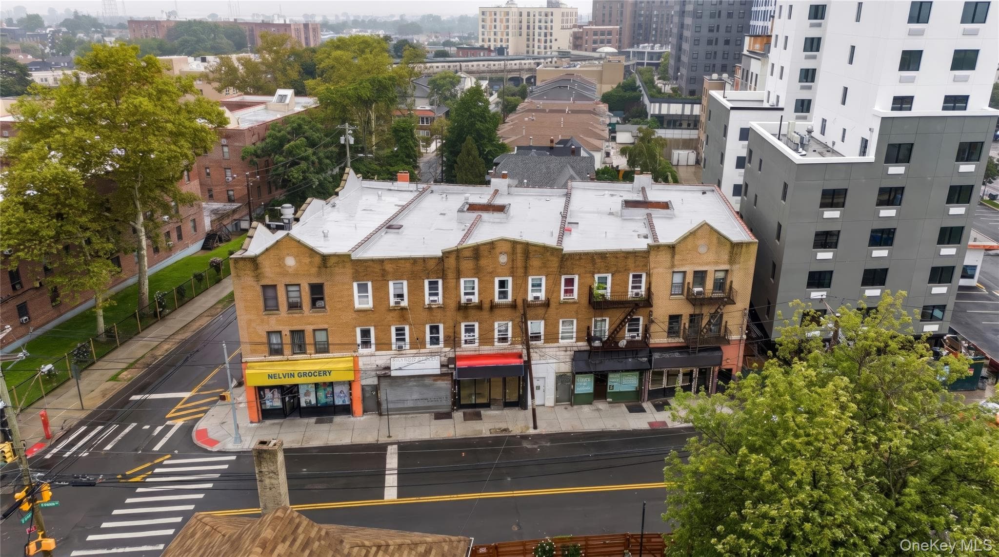 2120 Cornaga Avenue thumbnail 4