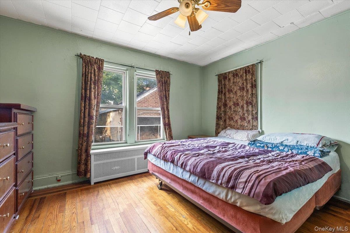 849 E 219th Street thumbnail 12