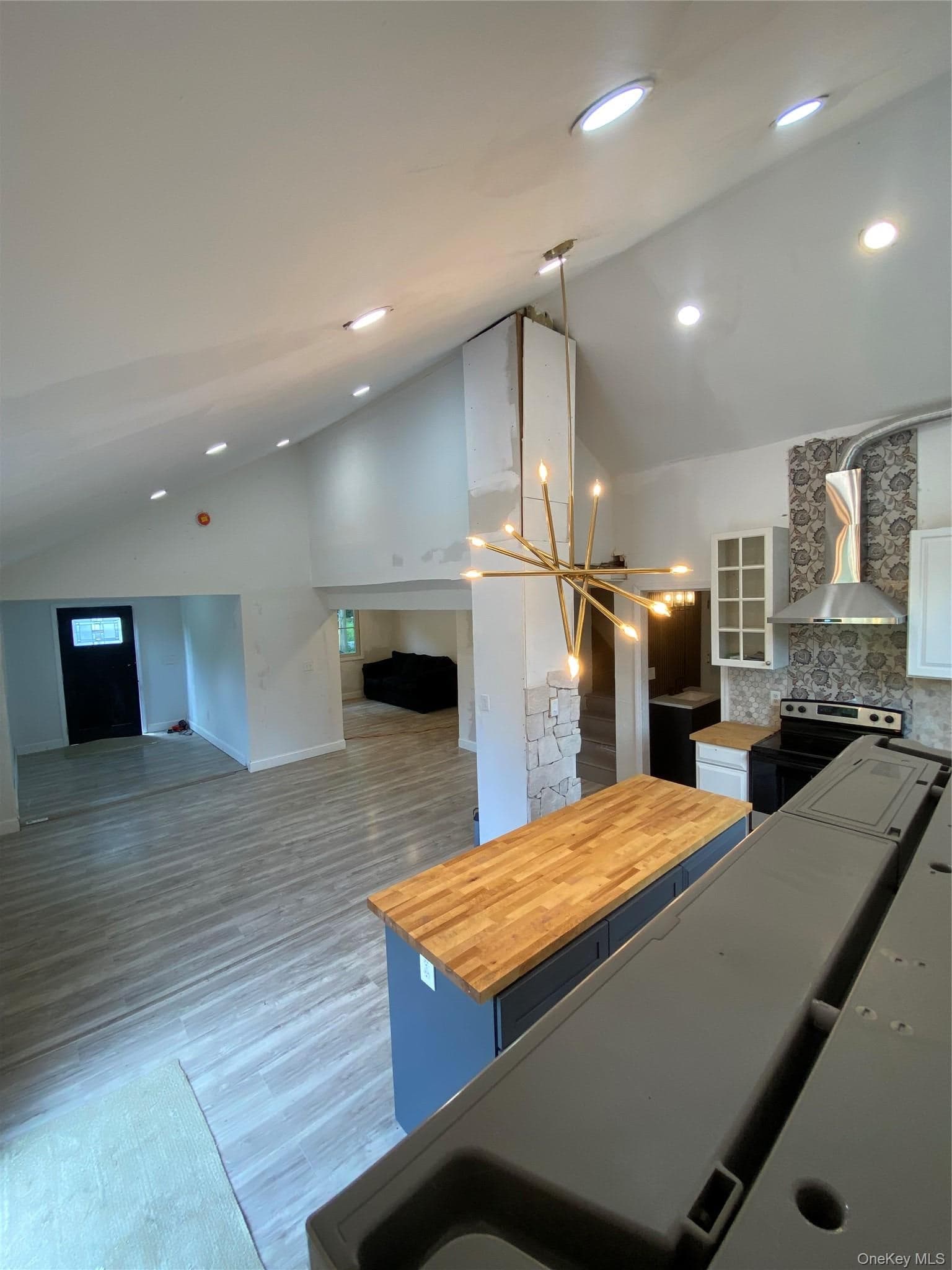 57 Chestnut St ST thumbnail 2