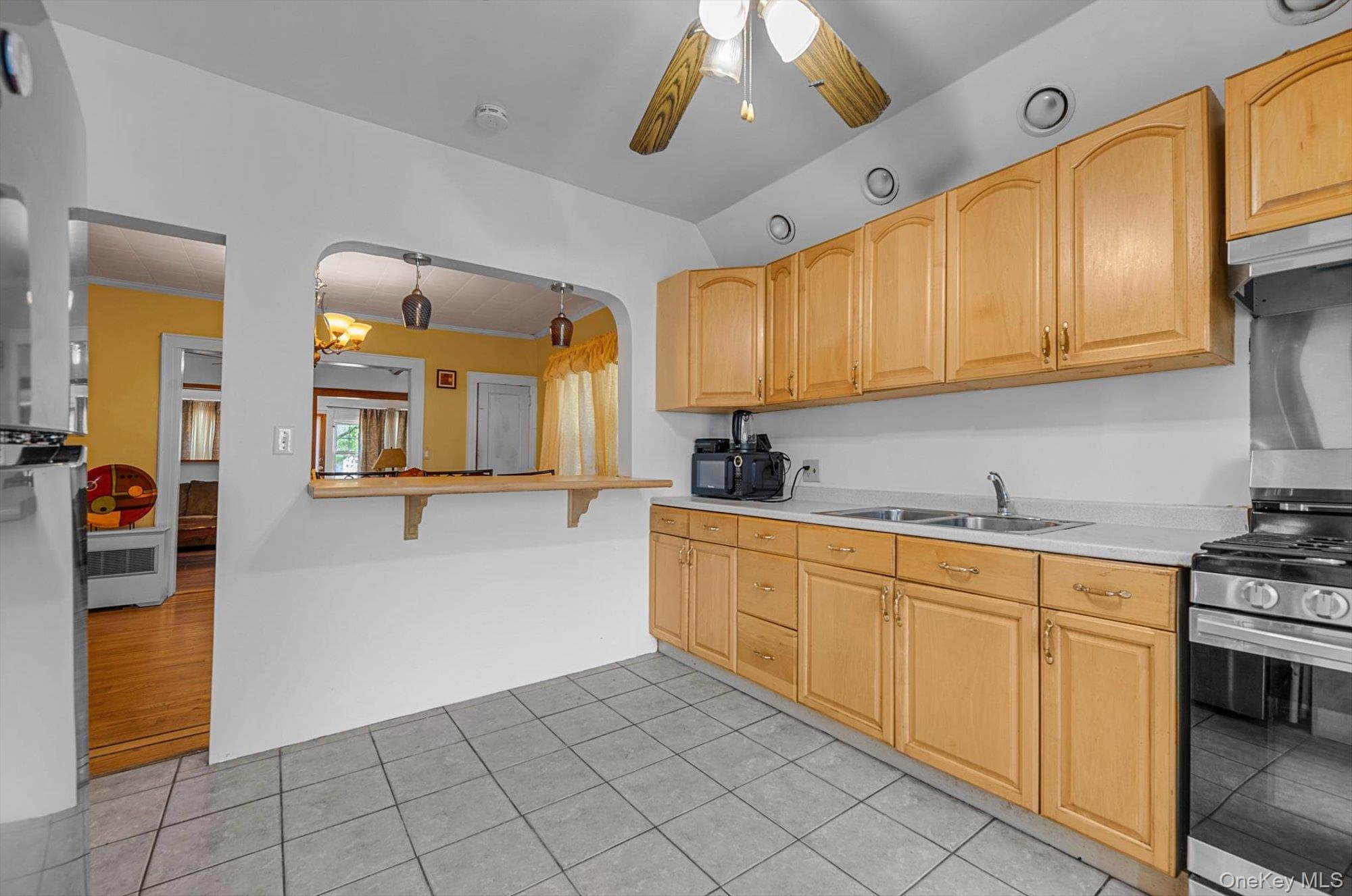 225-13 95th Avenue thumbnail 7