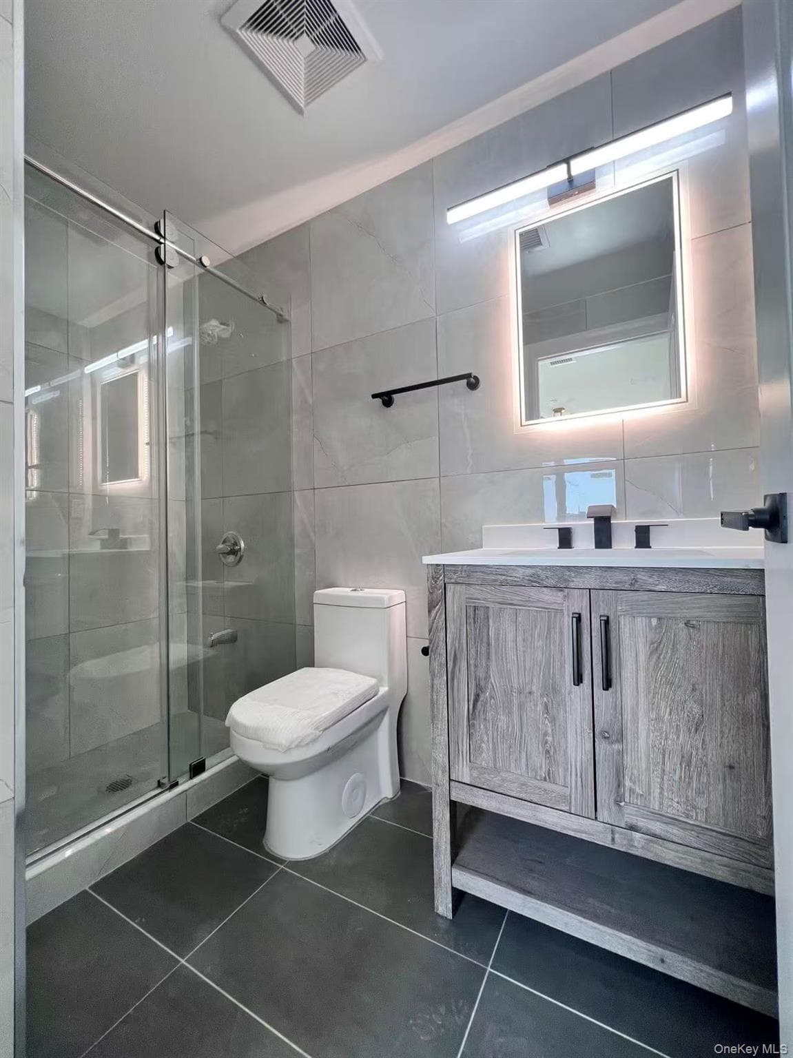134-28 Blossom Avenue Unit: 3B thumbnail 2