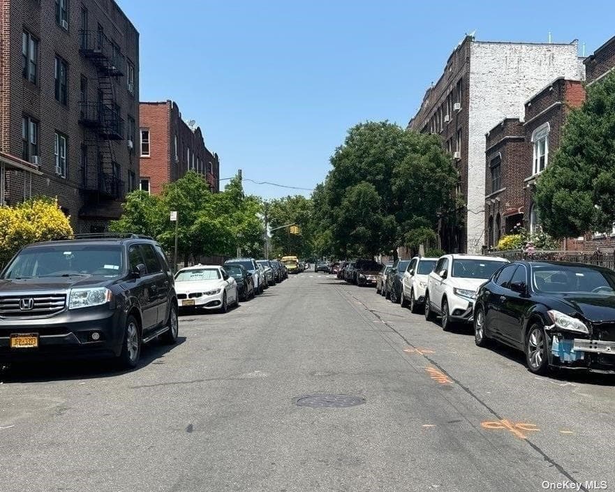 211 E 96th Street Unit: 4 thumbnail 4